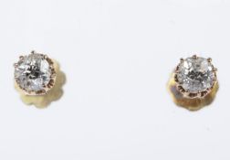 Ein Paar Diamant-Ohrstecker Roségold