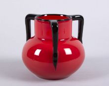 Jugendstil-Vase Farbloses Glas, rot