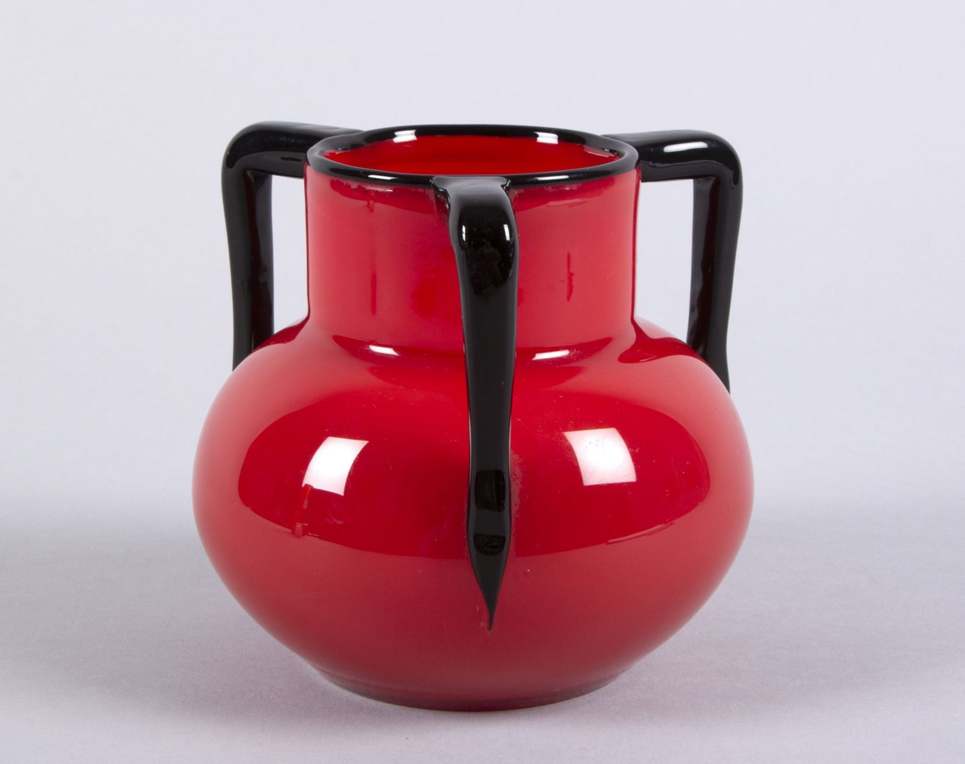 Jugendstil-Vase Farbloses Glas, rot