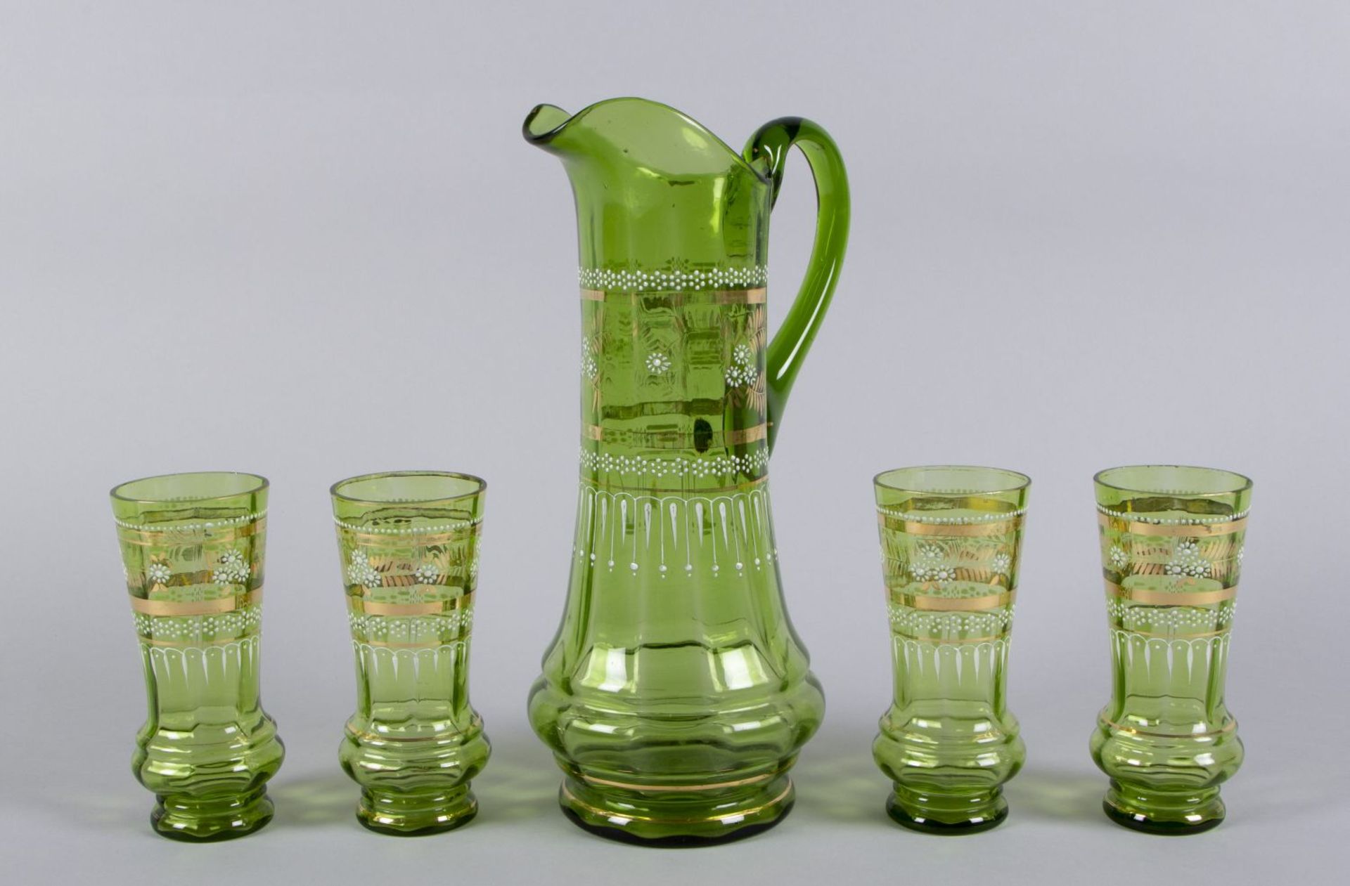 Saftkanne mit 4 Gläsern Grünes Glas.