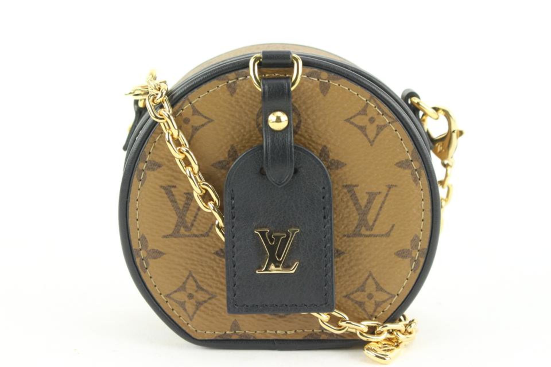 LOUIS VUITTON REVERSE MONOGRAM BOITE CHAPEAU NECKLACE - Image 2 of 12