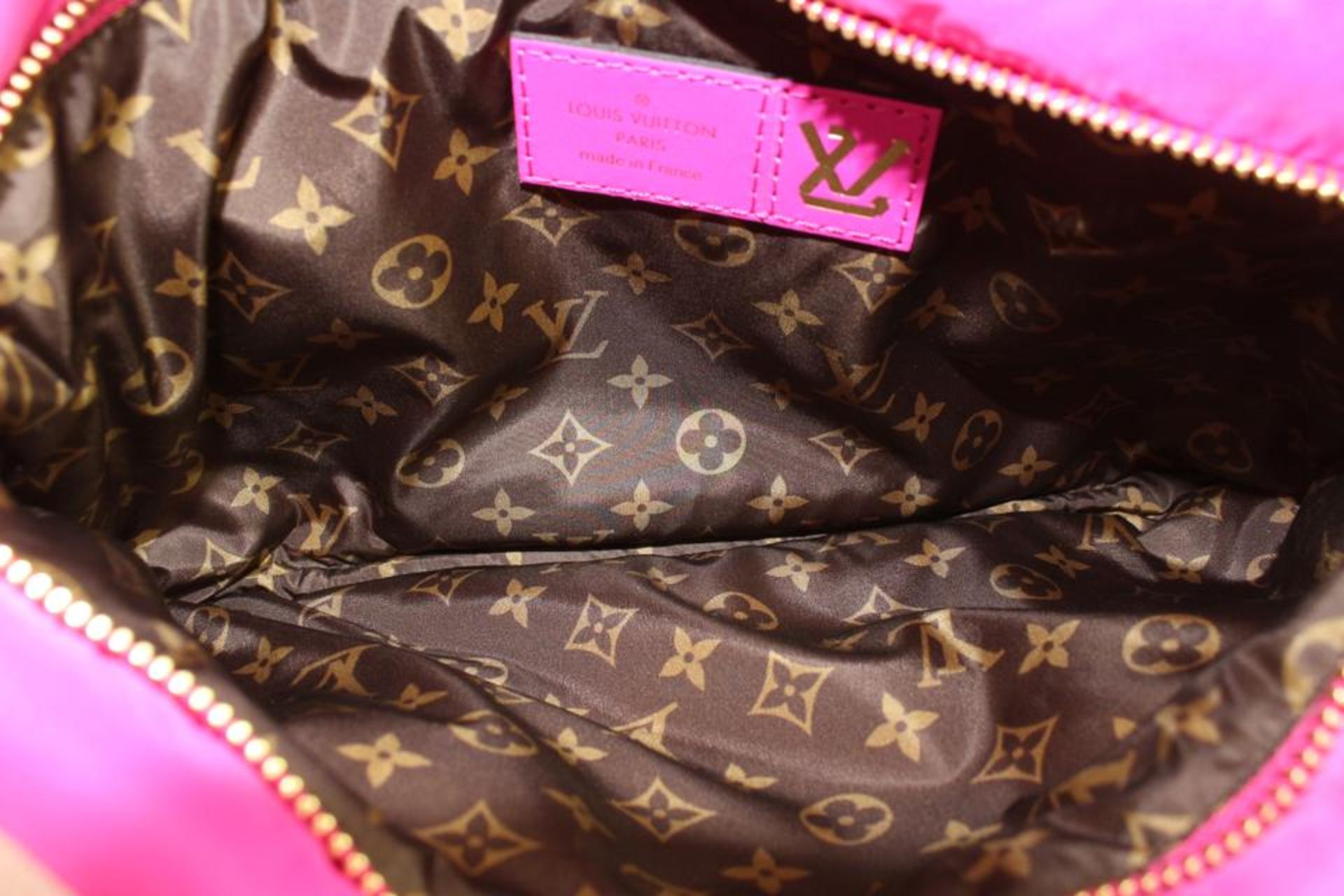 LOUIS VUITTON BLACK X FUCHSIA PUFFY MONOGRAM PILLOW MULTI POCHETTE MAXI BAG - Image 10 of 11