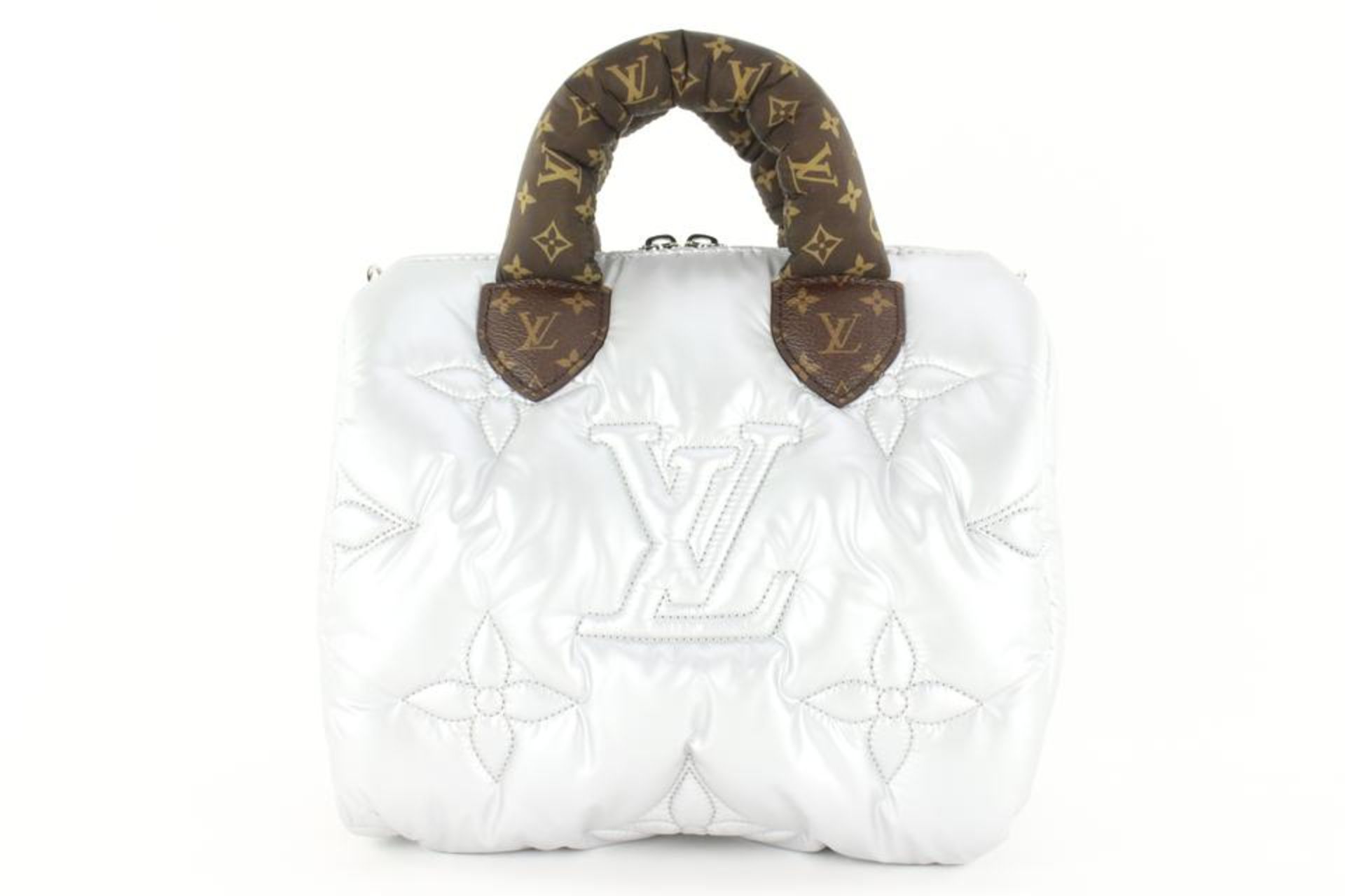 LOUIS VUITTON 2023 SILVER PUFFER MONOGRAM PILLOW SPEEDY BANDOULIERE - Bild 6 aus 11