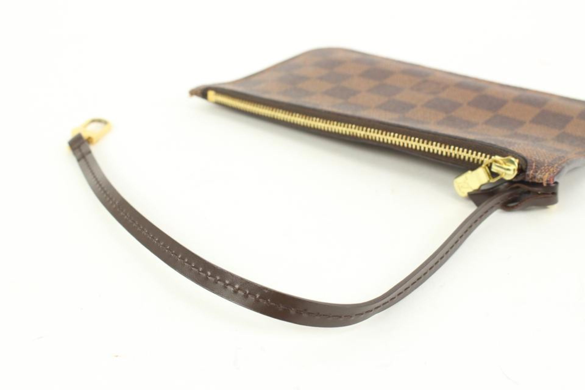 LOUIS VUITTON DAMIER EBENE NEVERFULL POCHETTE PM WRISTLET POUCH - Image 8 of 11