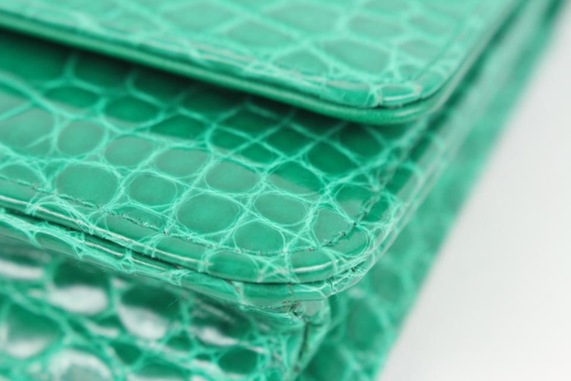 CHANEL ULTRA RARE EMERALD GREEN ALLIGATOR WALLET ON CHAIN SHW WOC - Image 3 of 11