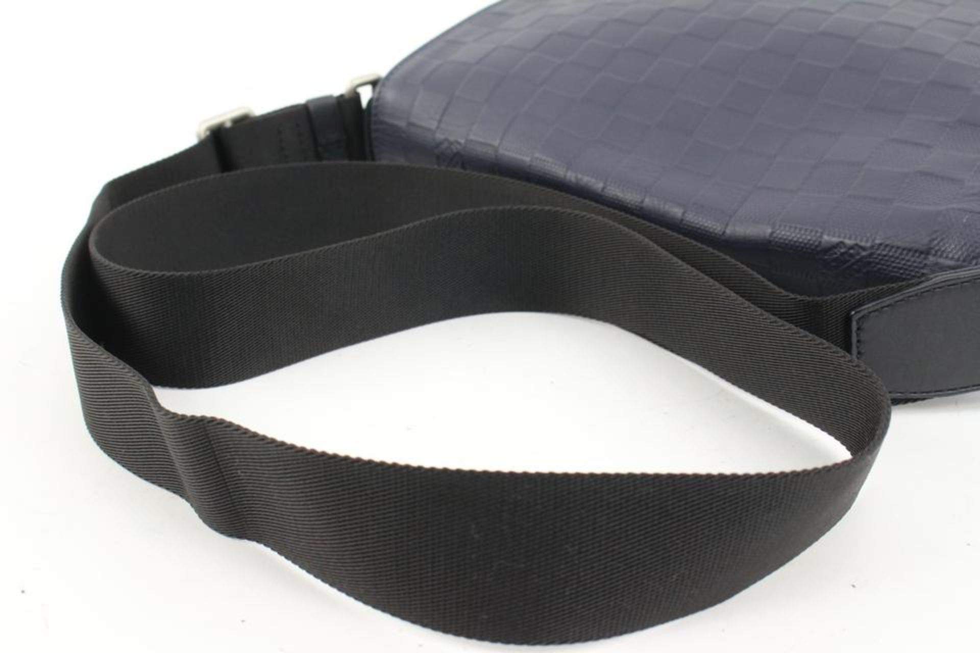 LOUIS VUITTON NAVY BLUE DAMIER INFINI MESSENGER PM CROSSBODY LAPTOP BAG - Image 8 of 12