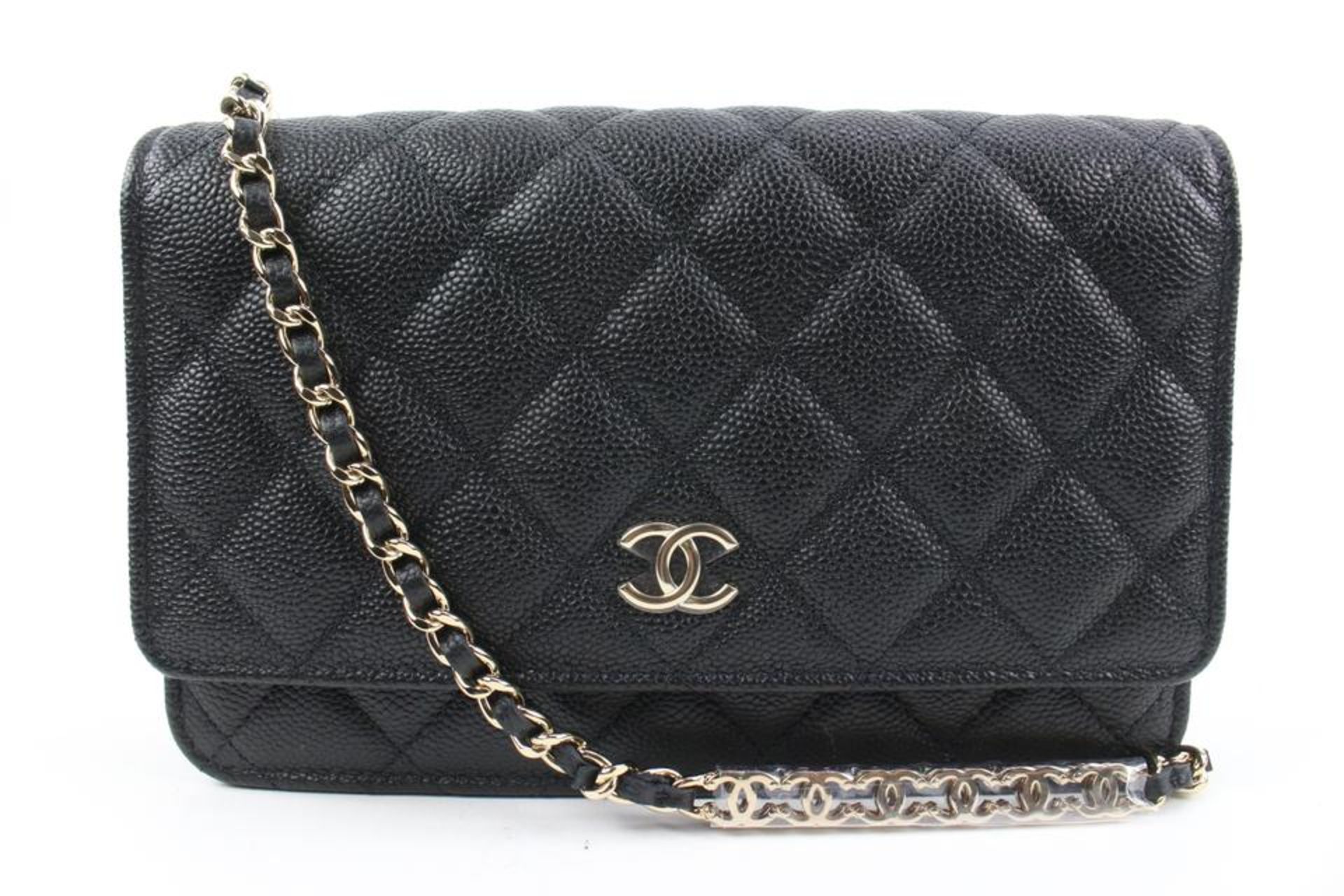 CHANEL 22P LIMITED BLACK QUILTED CAVIAR CC LINK WALLET ON CHAIN