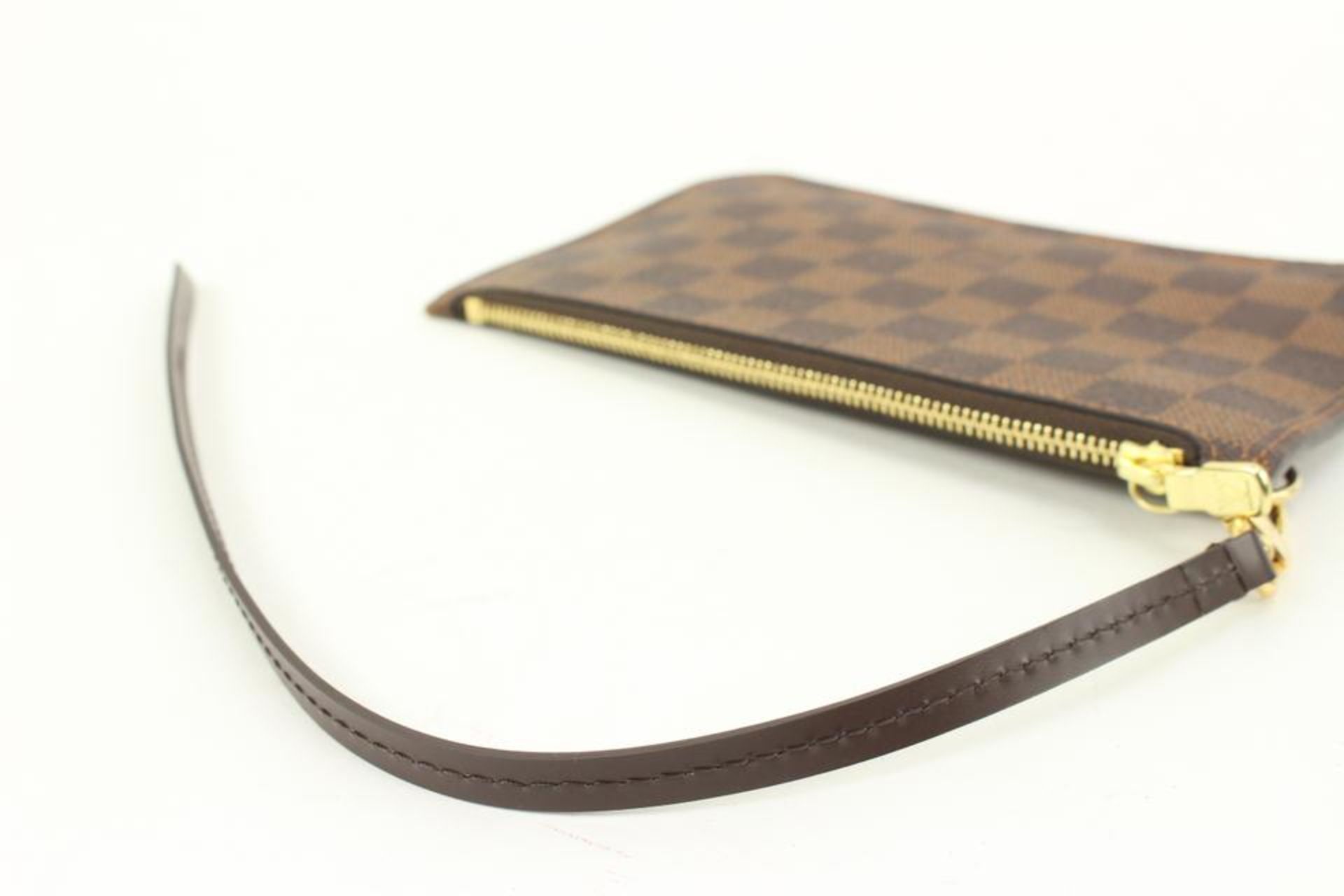 LOUIS VUITTON SMALL DAMIER EBENE NEVERFULL POCHETTE PM WRISTLET POUCH - Image 8 of 11