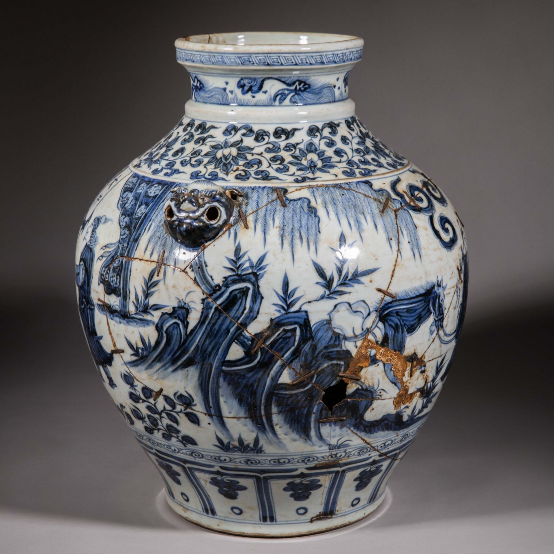 Blue and white porcelain vase from Yuan Dynasty - Image 5 of 9