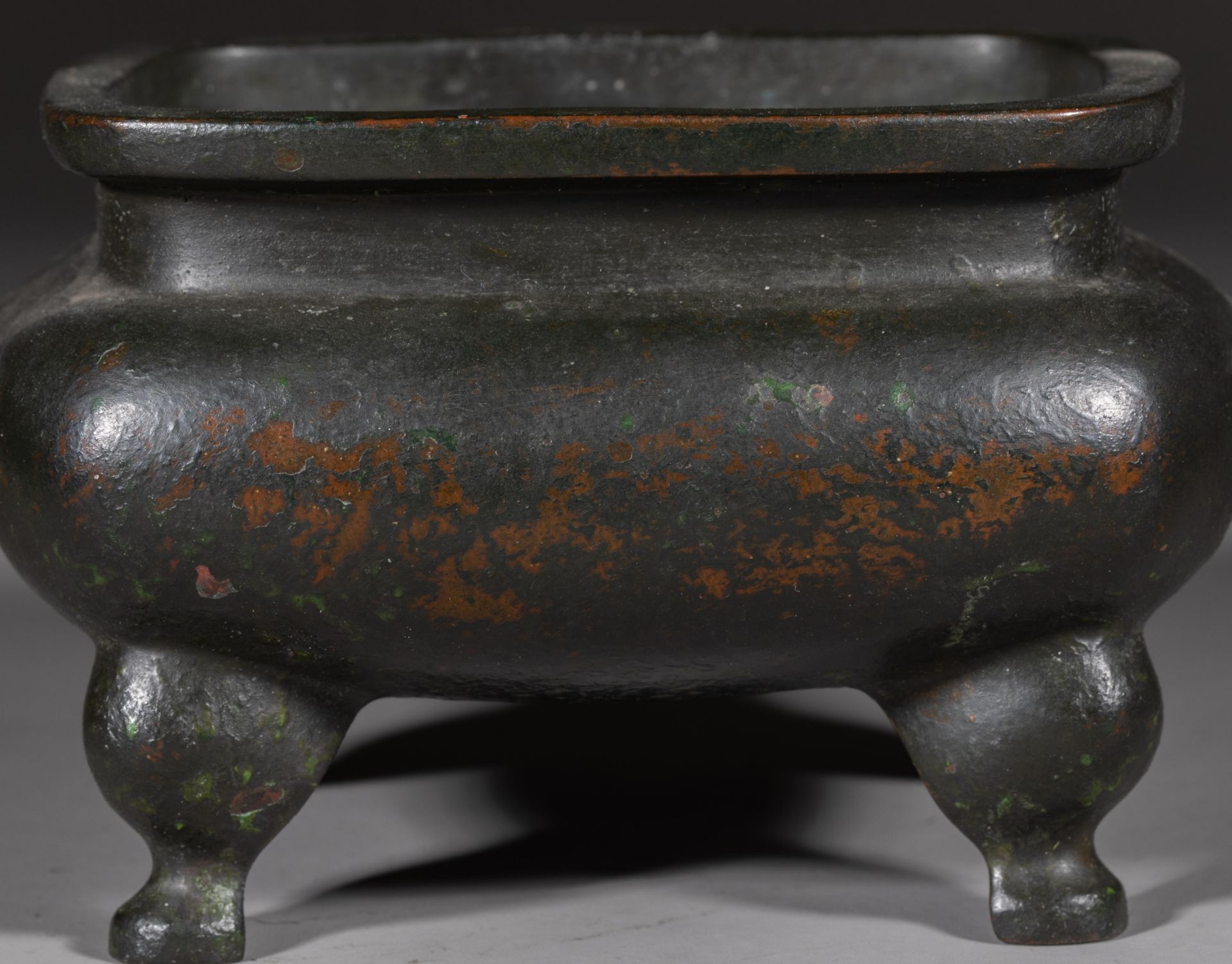 Qianlong copper incense burner  from Qing dynasty  - Image 3 of 7