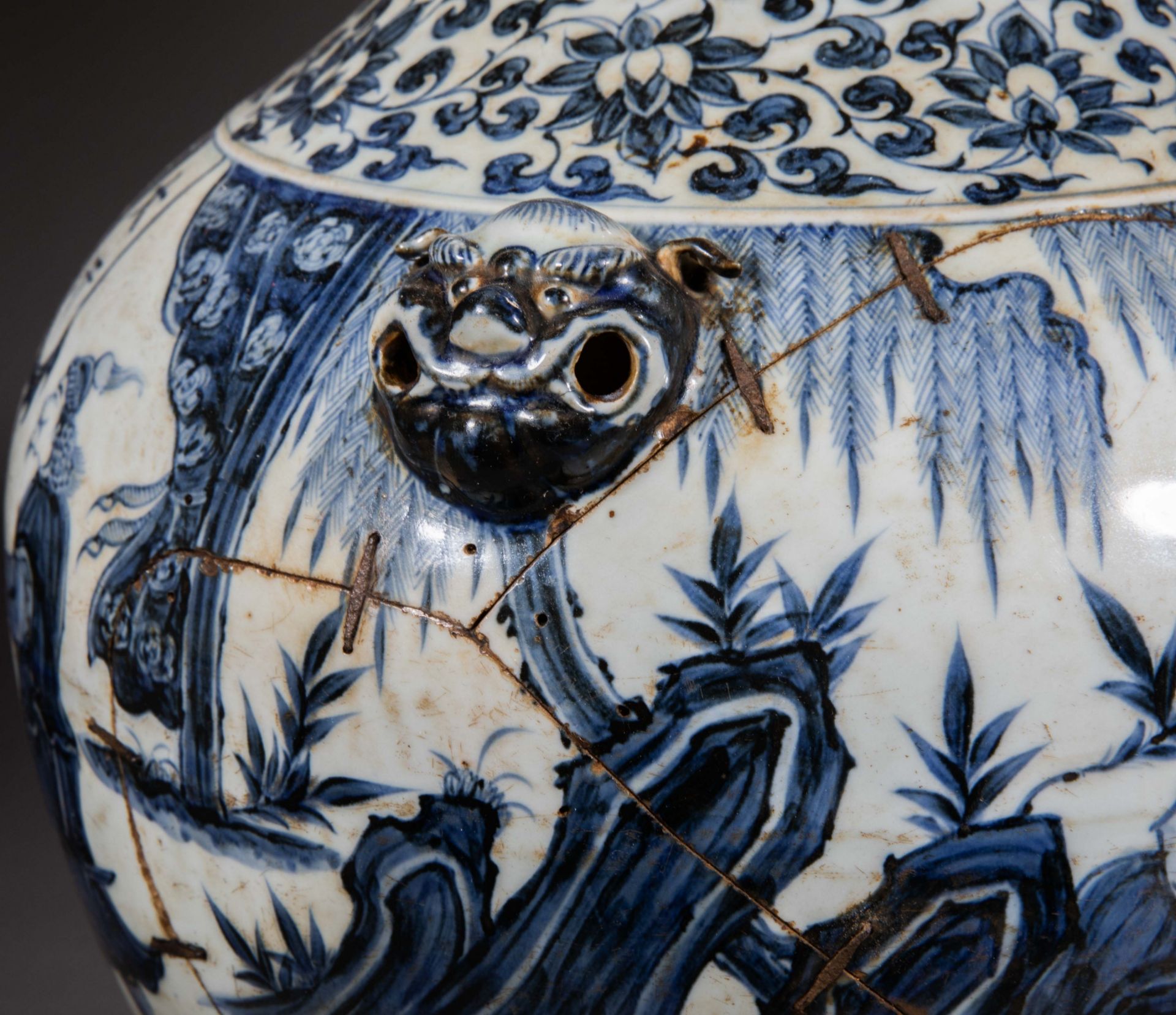 Blue and white porcelain vase from Yuan Dynasty - Image 6 of 9