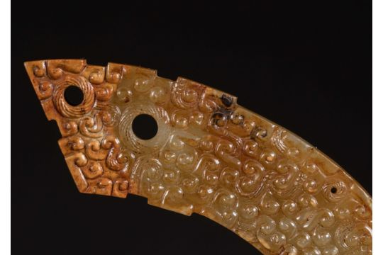 A pair of semi-annular pendant Hetian Jade huang from Han dynasty - Bild 7 aus 7