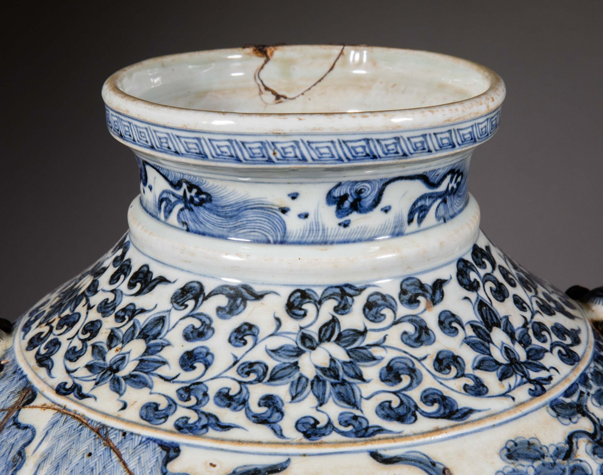 Blue and white porcelain vase from Yuan Dynasty - Image 4 of 9