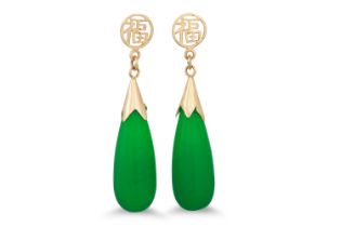 A PAIR OF GOLD EARRINGS, with green gemstones