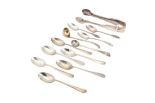 AN ASSORTED MIXED COLLECTION OF VICTORIAN ENGLISH AND LATER STERLING SILVER TEA SPOONS, two sugar