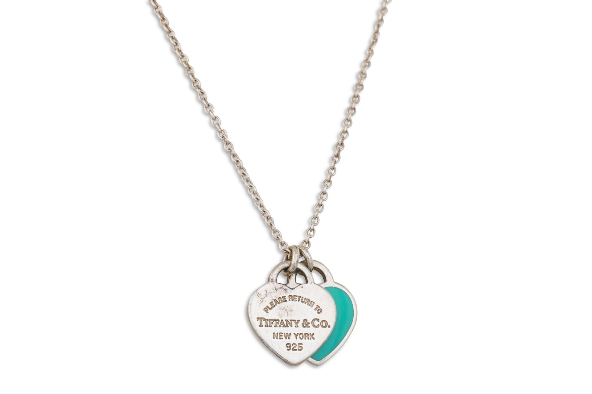 A TIFFANY & CO. LOVE HEART PENDANT, pouch & box