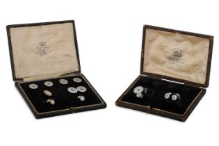 A MISCELLANEOUS COLLECTION OF 20th CENTURY GENT'S CUFF/SHIRT BUTTONS, mother-of-pearl with 9ct