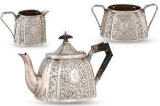 A VICTORIAN SILVER THREE PIECE TEA SERVICE, Sheffield 1895, 479 g.