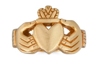 A GENT'S 9CT GOLD "CLADDAGH" RING, size V, 11.4 g.