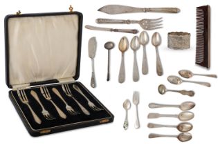 A GEORGE V SILVER SET OF SIX CAKE FORKS, various silver teaspoons, a pair of Victorian servers and
