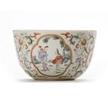 A CHINESE FAMILLE ROSE BOWL, QING DYNASTY (1636–1912)