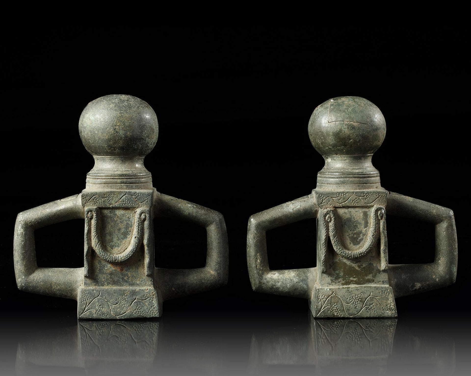 A PAIR OF ROMAN BRONZE CHARIOT FITTINGS, CIRCA 2ND/3RD CENTURY AD - Image 4 of 5