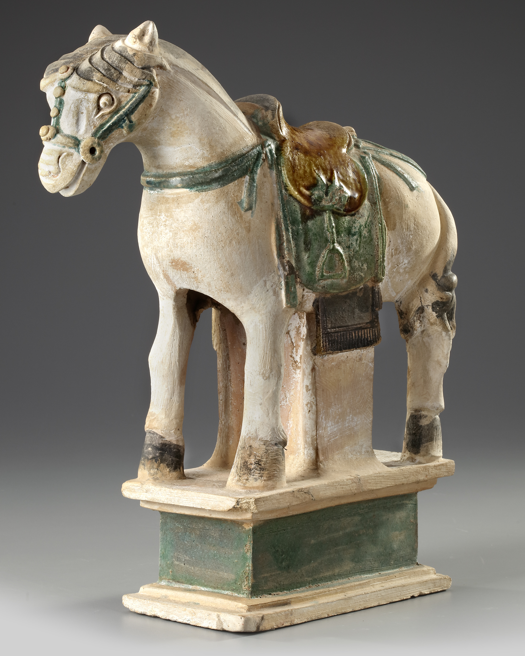 A CHINESE HORSE, MING DYNASTY (1368-1644 AD) - Image 3 of 6