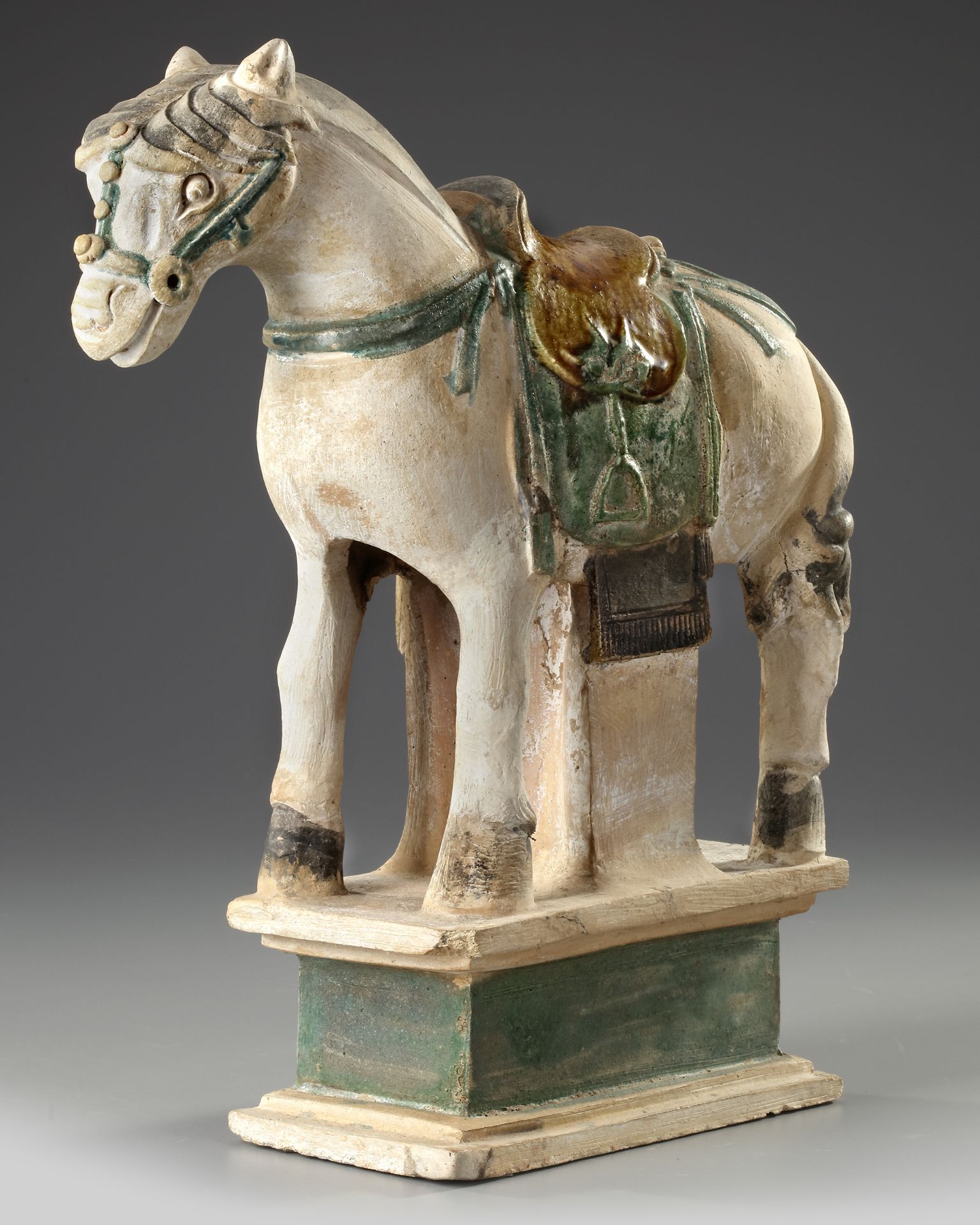 A CHINESE HORSE, MING DYNASTY (1368-1644 AD) - Bild 3 aus 6