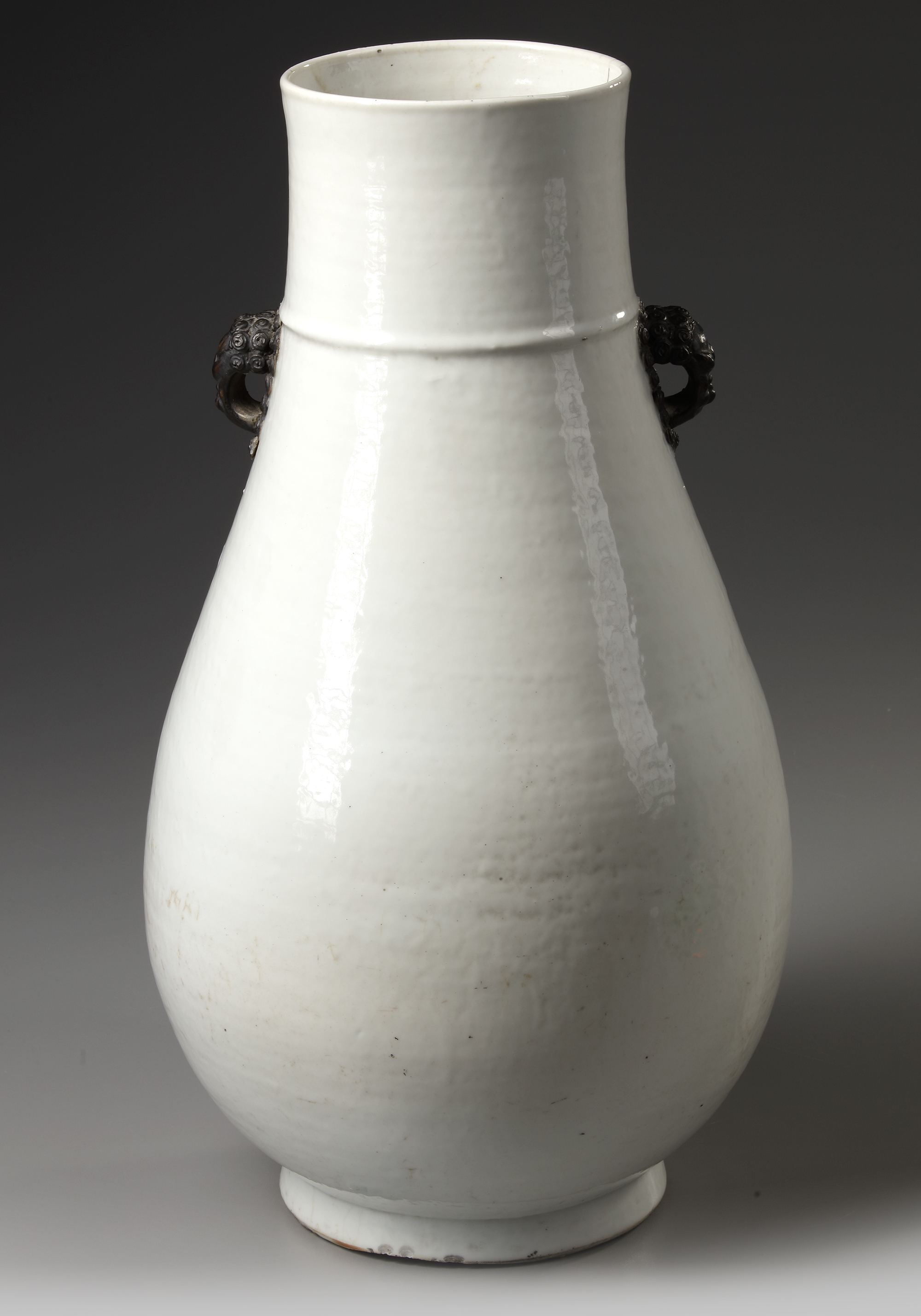 A CHINESE BLUE AND WHITE VASE, 19TH CENTURY - Image 3 of 6