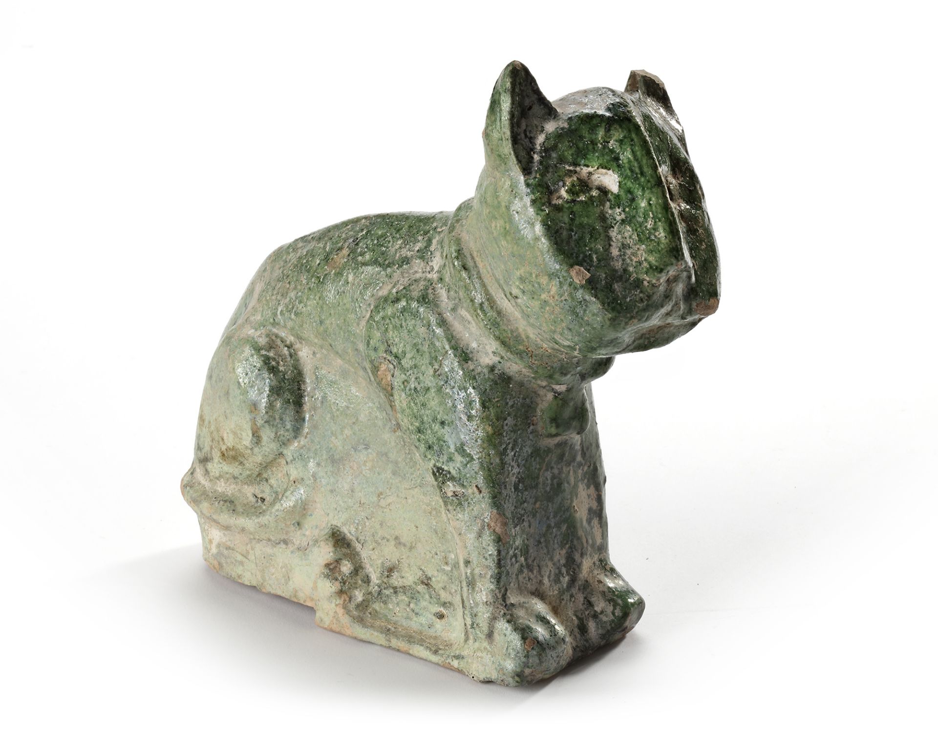 AN UMAYYAD POTTERY SCULPTURE OF A FELINE, 8TH CENTURY - Bild 3 aus 4