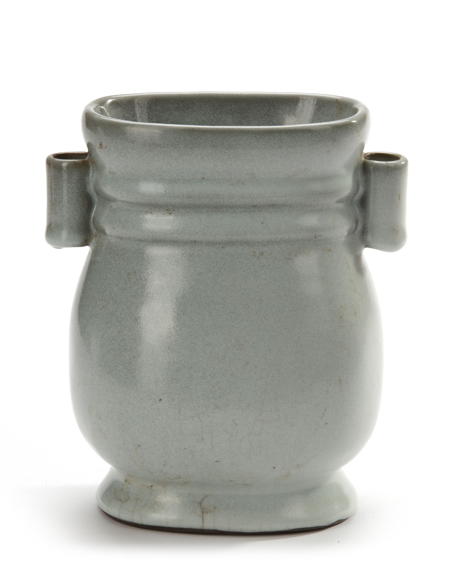 A CHINESE GREY-CELADON HU VASE, QING DYNASTY (1644-1912) - Image 2 of 5