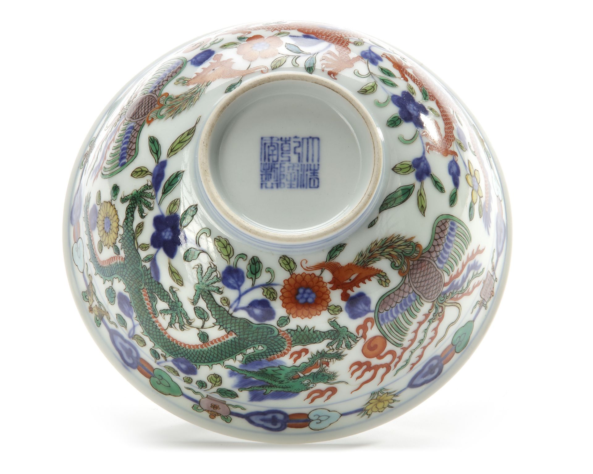 A CHINESE WUCAI DRAGON AND PHOENIX BOWL, QING DYNASTY (1636–1912) - Image 4 of 4