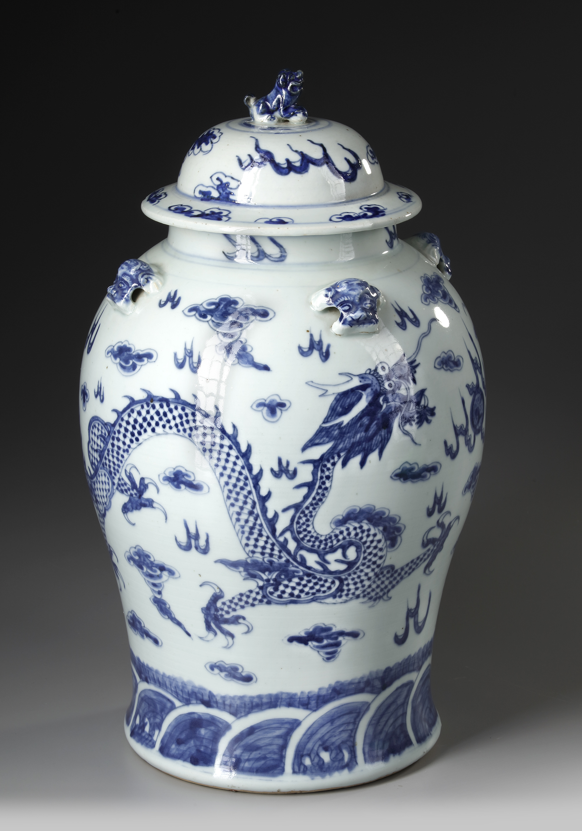 A CHINESE BLUE AND WHITE DRAGON VASE, 19TH CENTURY - Image 2 of 5