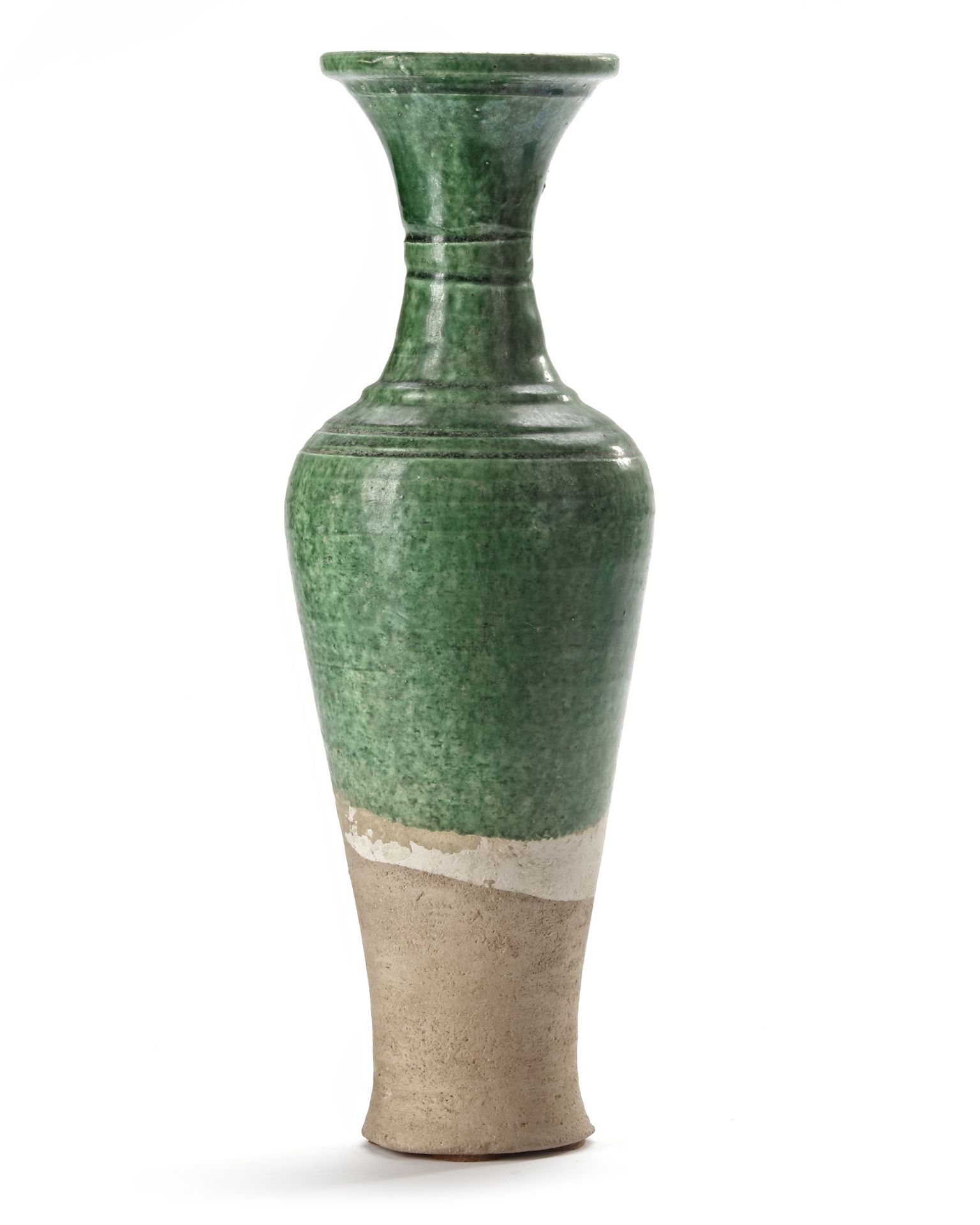 A CHINESE GREEN GLAZED SLENDER VASE, LIAO DYNASTY (916-1125)