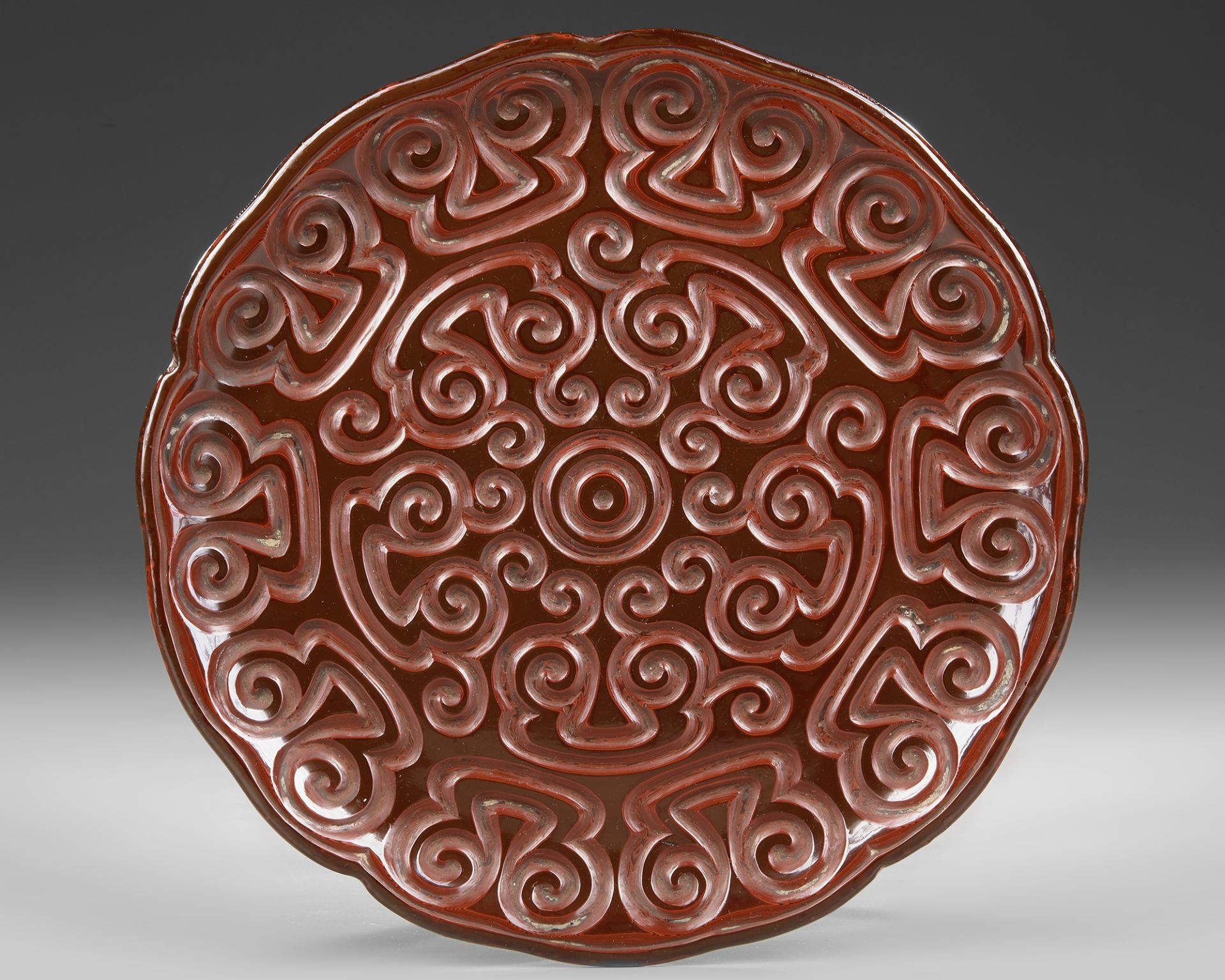 A CHINESE LACQUER CINNABAR DISH, MING DYNASTY (1368-1644 AD)