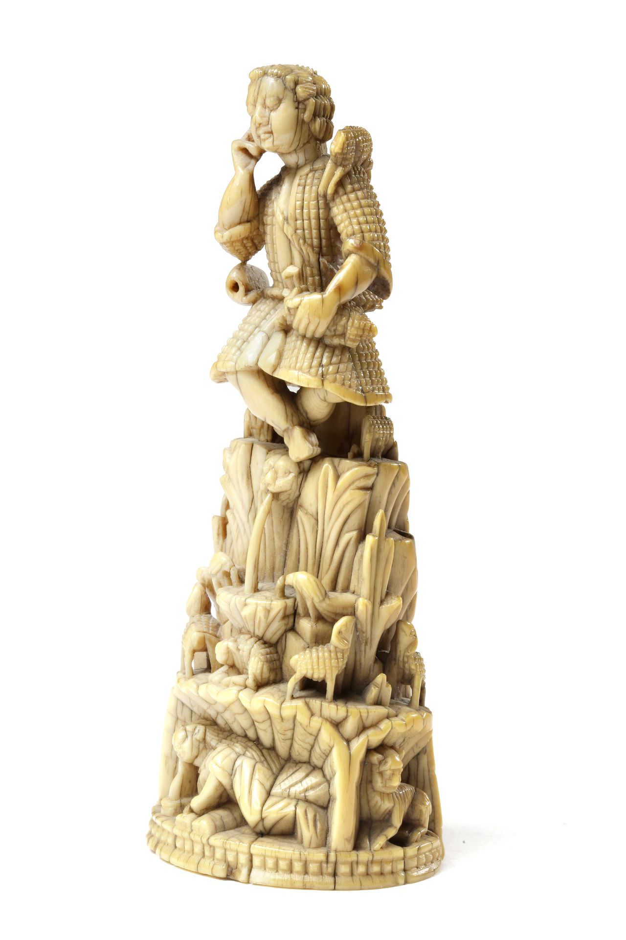 AN INDO-PORTUGUESE CARVED IVORY FIGURE OF CHRIST AS THE GOOD SHEPHERD, INDIA, GOA, 17TH CENTURY - Bild 2 aus 5