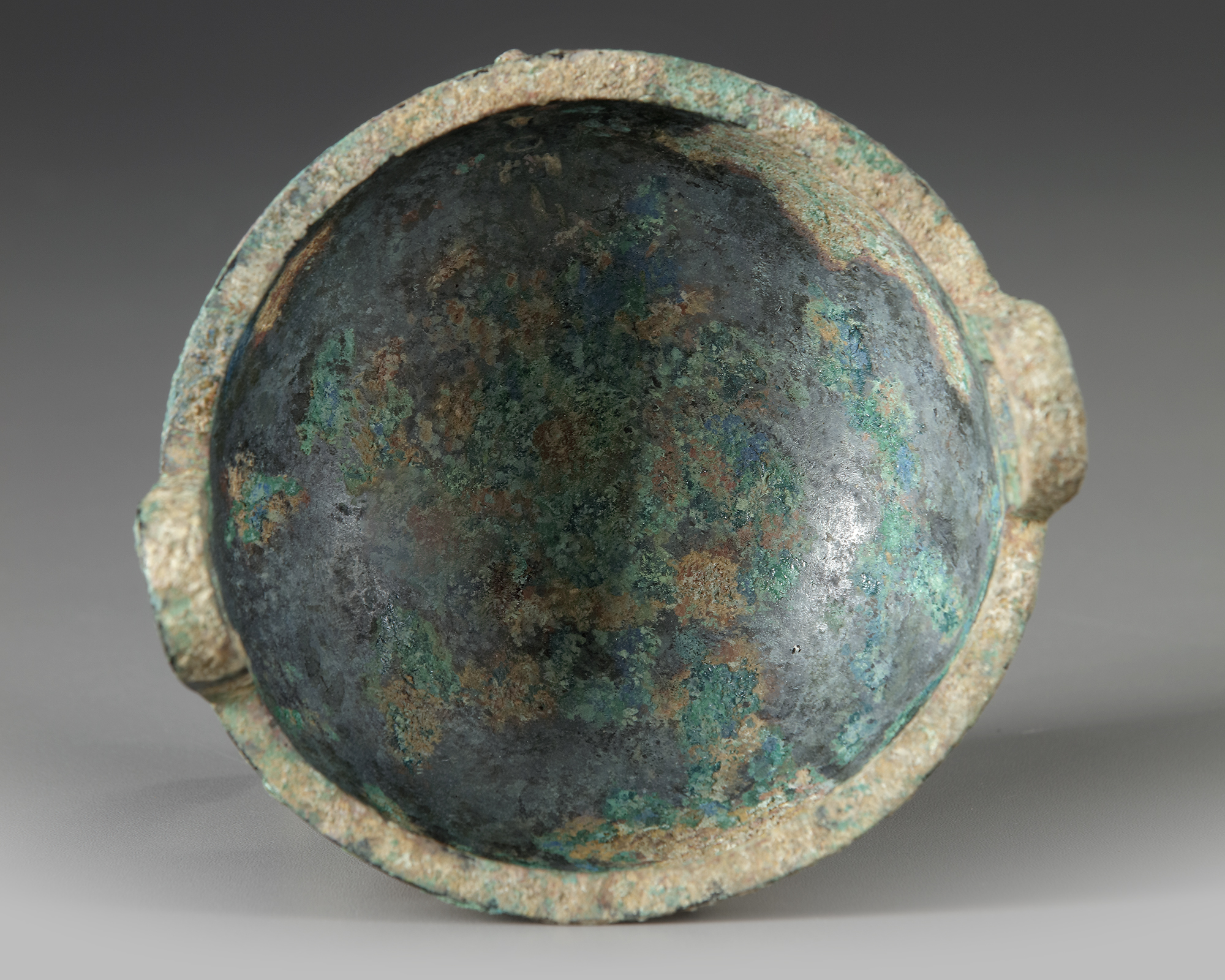 A CHINESE ARCHAIC BRONZE RITUAL FOOD VESSEL ( CHANG ZI DING), EARLY WESTERN ZHOU DYNASTY 1046-771 B - Image 5 of 6