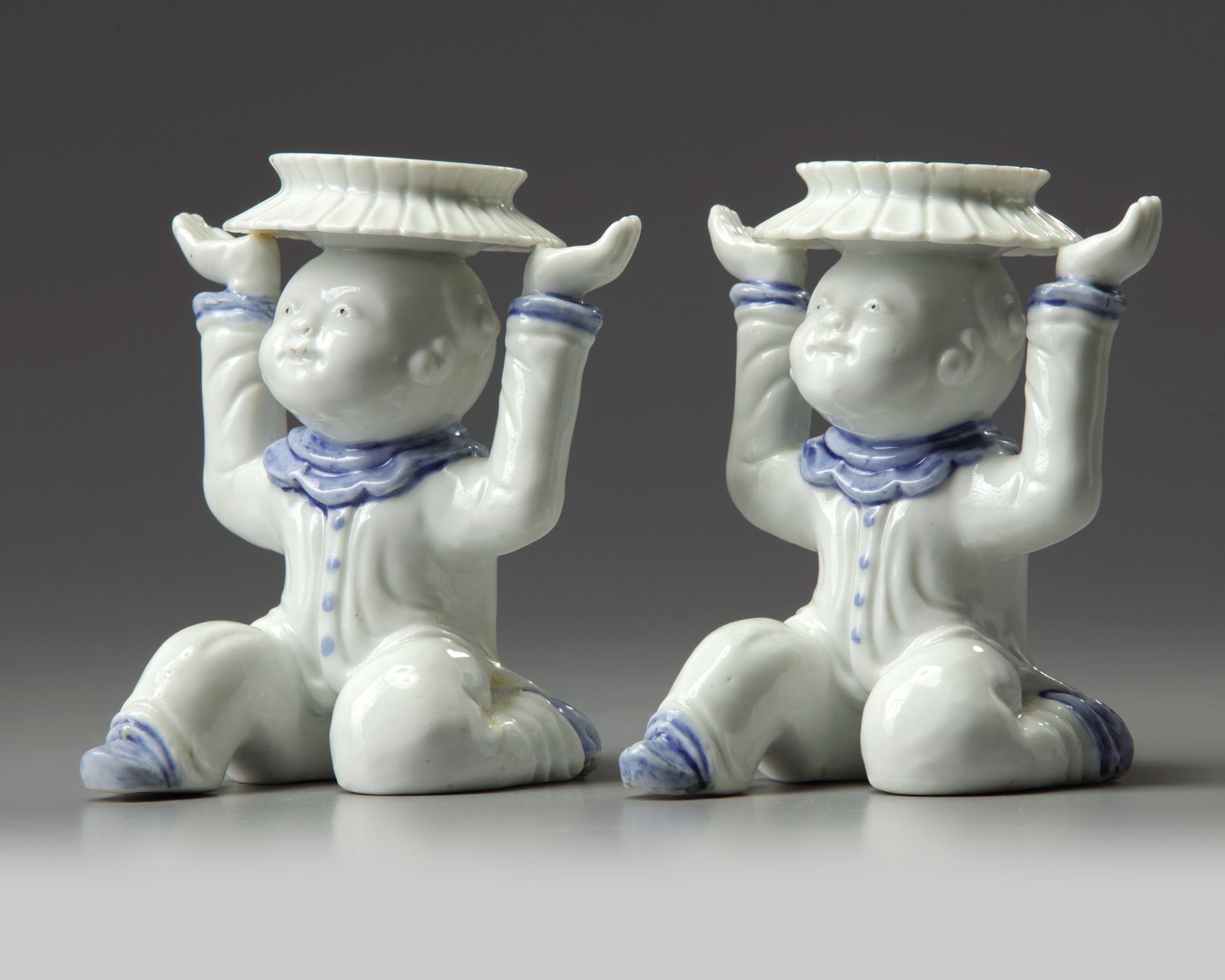 A JAPANESE PAIR OF 'BOY FIGURES', HIRADO WARE, 19TH CENTURY - Bild 2 aus 8