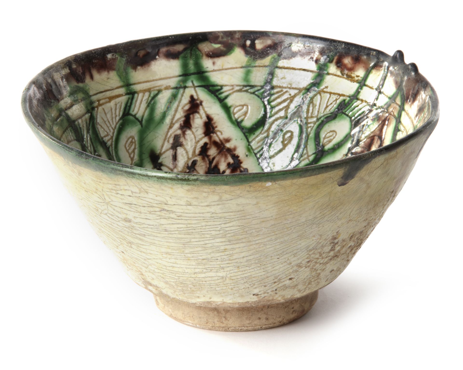 A BAMIYAN SGRAFFIATO POTTERY BOWL, PERSIA, 12TH CENTURY - Image 2 of 5