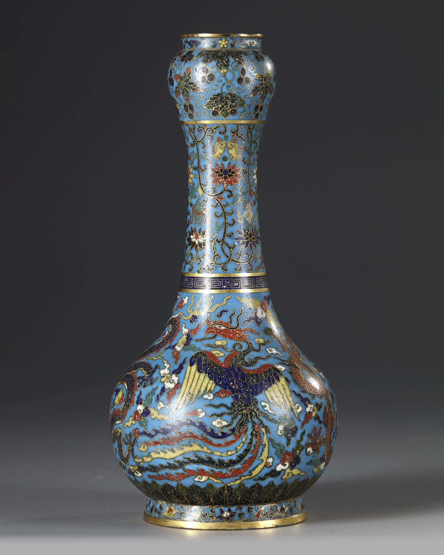 A CHINESE CLOISONNÉ ENAMEL GARLIC HEAD VASE, JINGTAI INCISED SIX-CHARACTER MARK IN A LINE (1450-1456