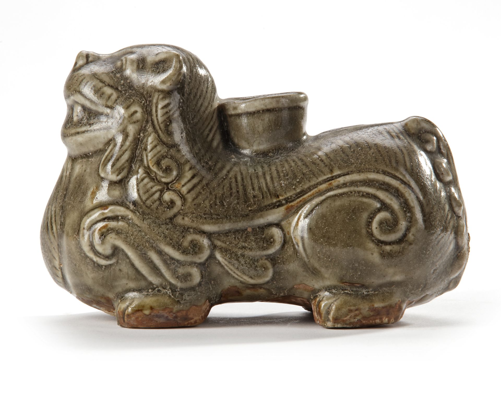 A CHINESE YUEYAO ZOOMORPHIC VESSEL, WESTERN JIN DYNASTY (265-317) - Bild 2 aus 6