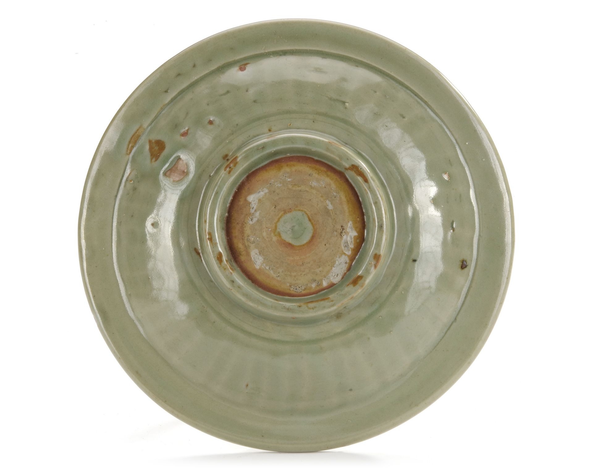 A CHINESE LONGQUAN DISH, MING DYNASTY (1368-1644) - Image 2 of 3