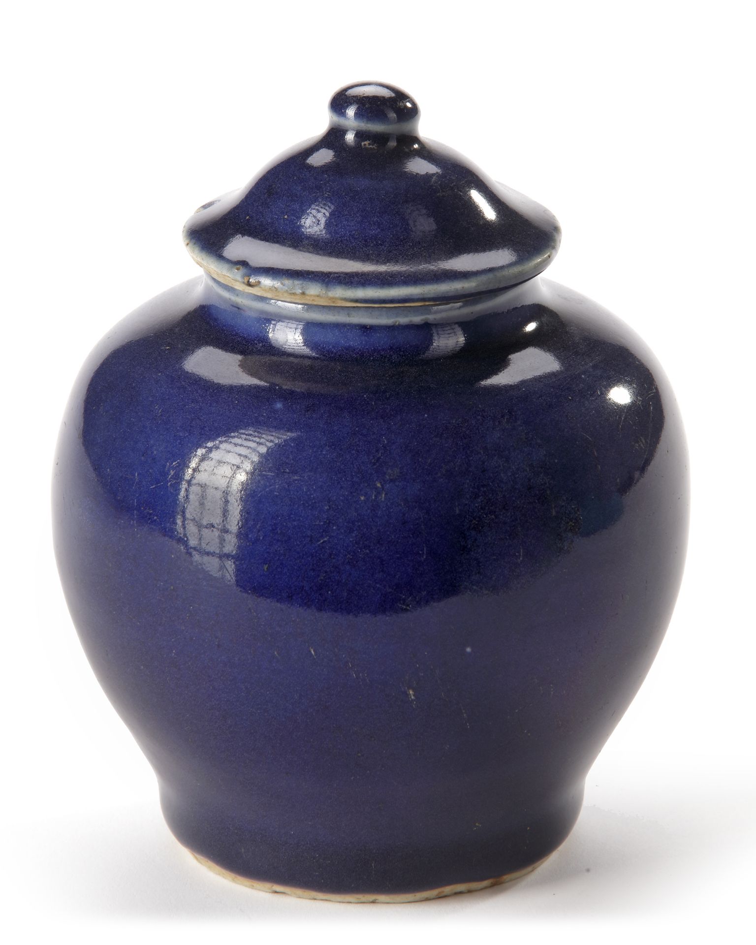 A CHINESE COBALT BLUE JAR AND COVER, LATE MING DYNASTY - Image 2 of 5