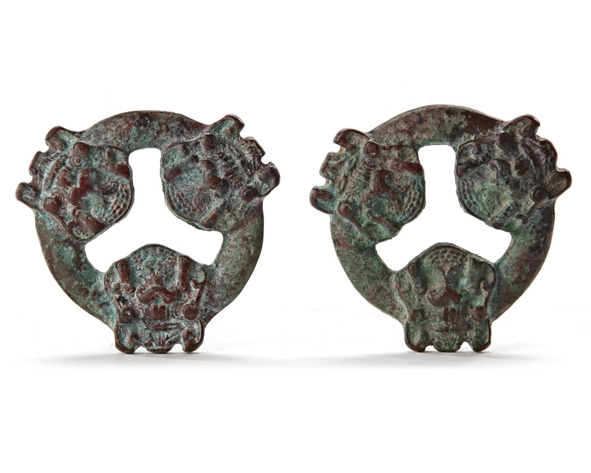 A PAIR OF CHINESE BRONZE HORSE ACCESSORIES, WESTERN ZHOU DYNASTY (711-256 BC)