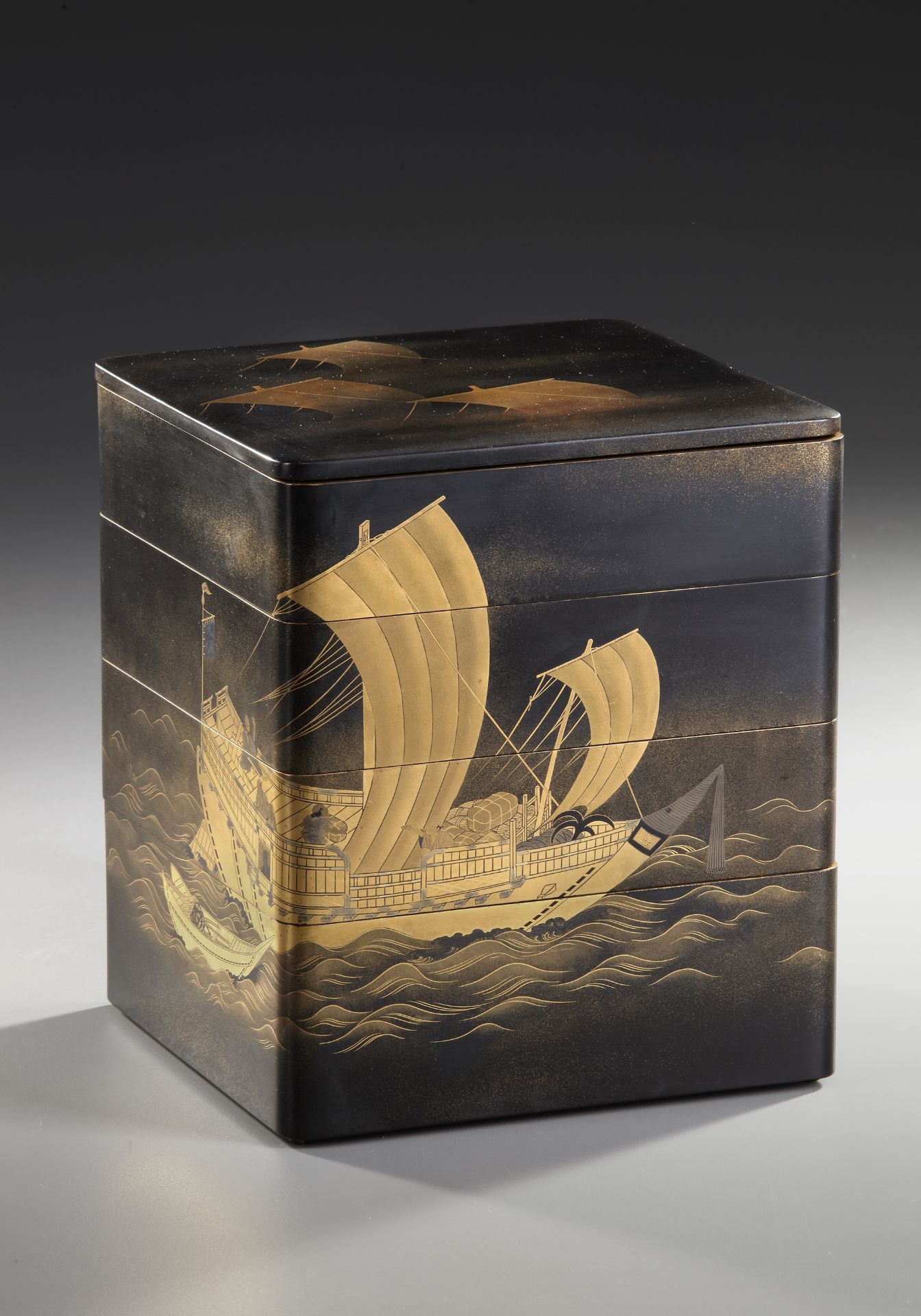 A JAPANESE FOUR-TIER LACQUER BOX ( JUBBAKO), EDO PERIOD 18TH-19TH CENTURY - Image 3 of 6