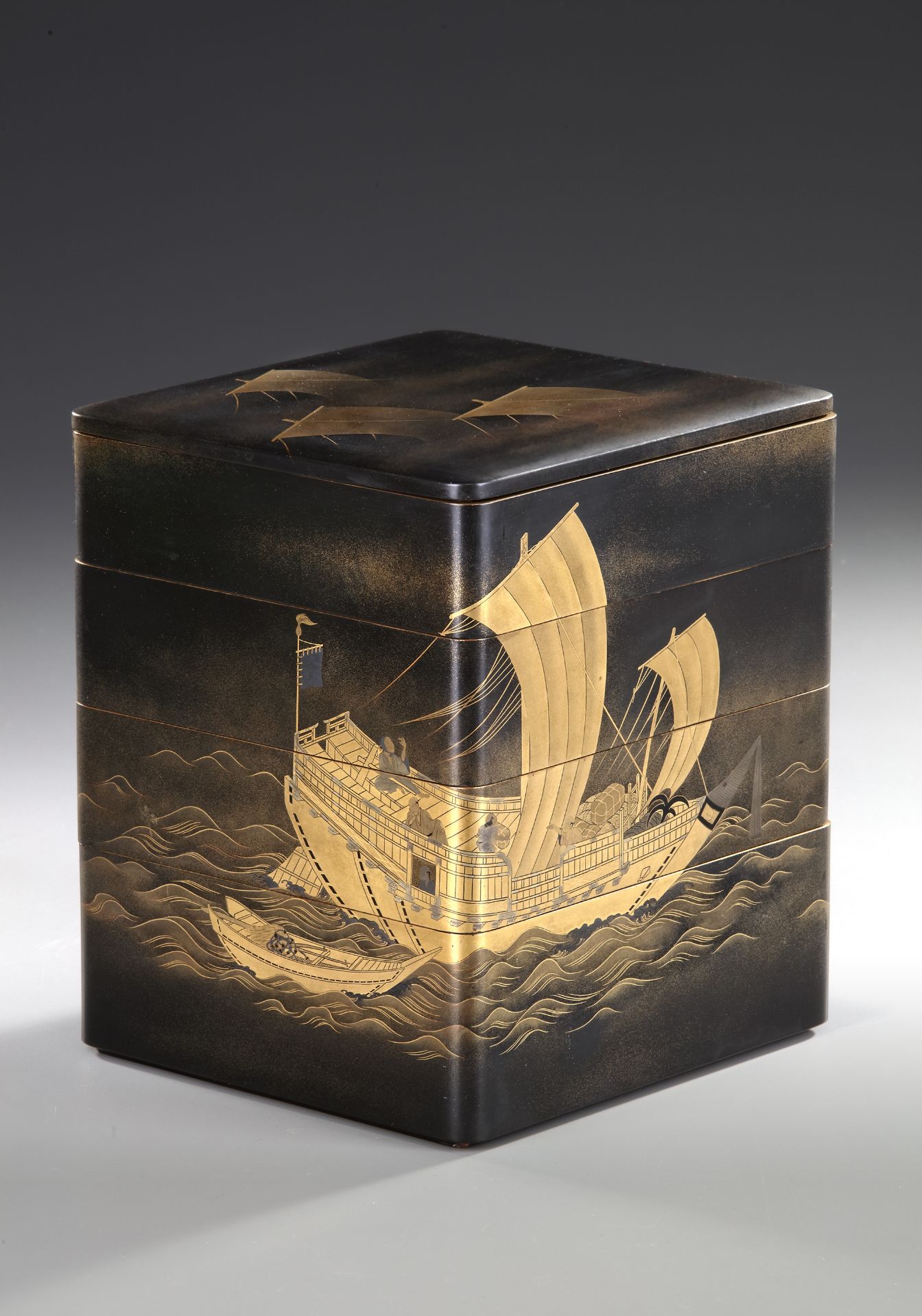 A JAPANESE FOUR-TIER LACQUER BOX ( JUBBAKO), EDO PERIOD 18TH-19TH CENTURY - Image 4 of 6