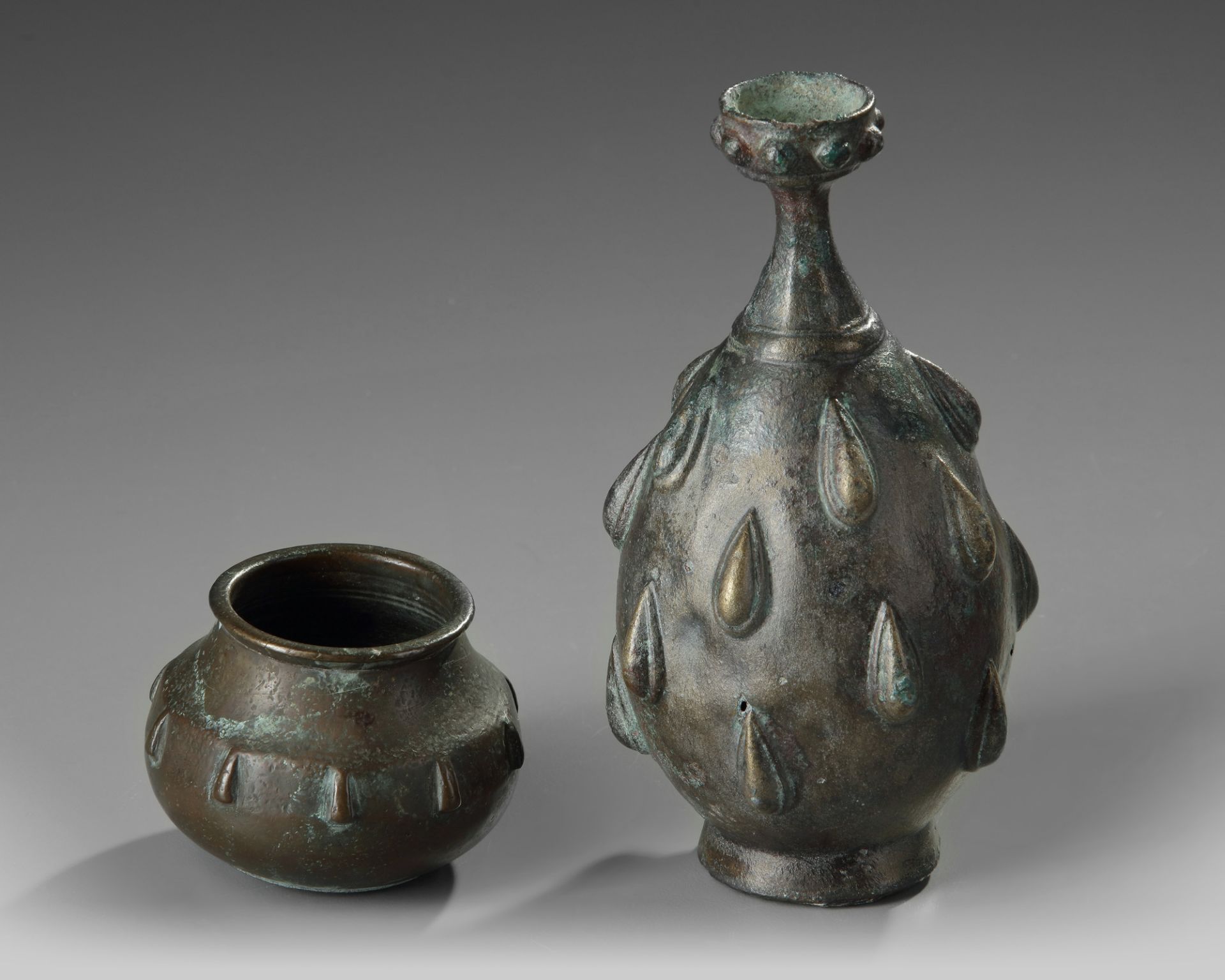 THREE BRONZE SELJUK VESSELS, PERSIA, 12TH-14TH CENTURY - Image 3 of 7