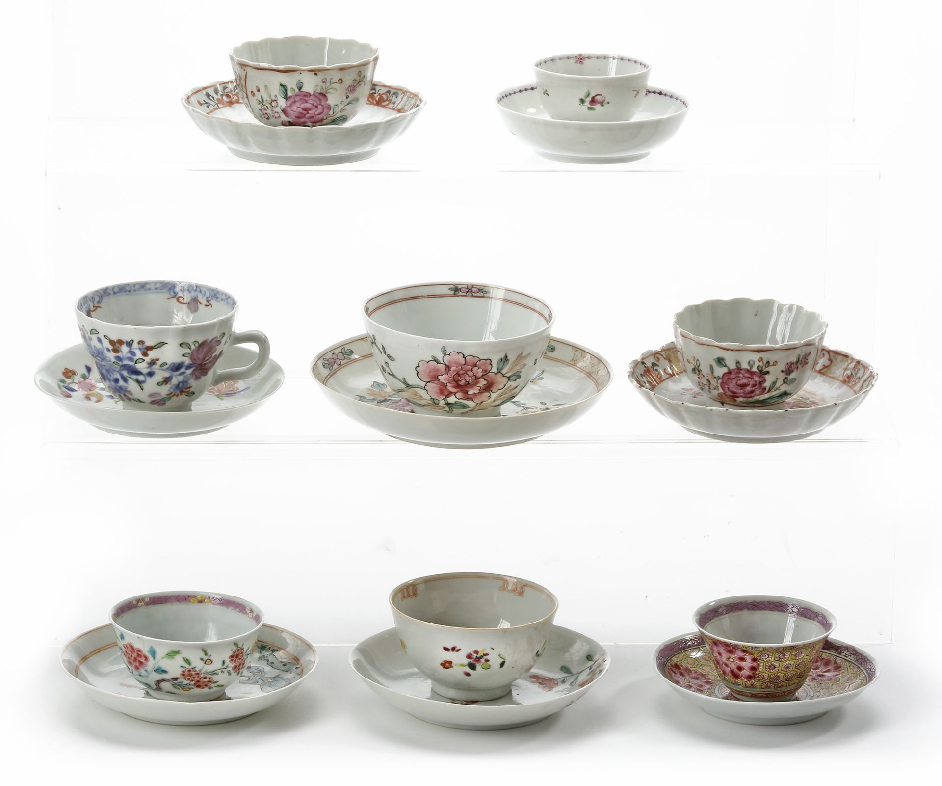 EIGHT CHINESE CUPS AND SAUCERS, 18TH CENTURY - Bild 3 aus 3