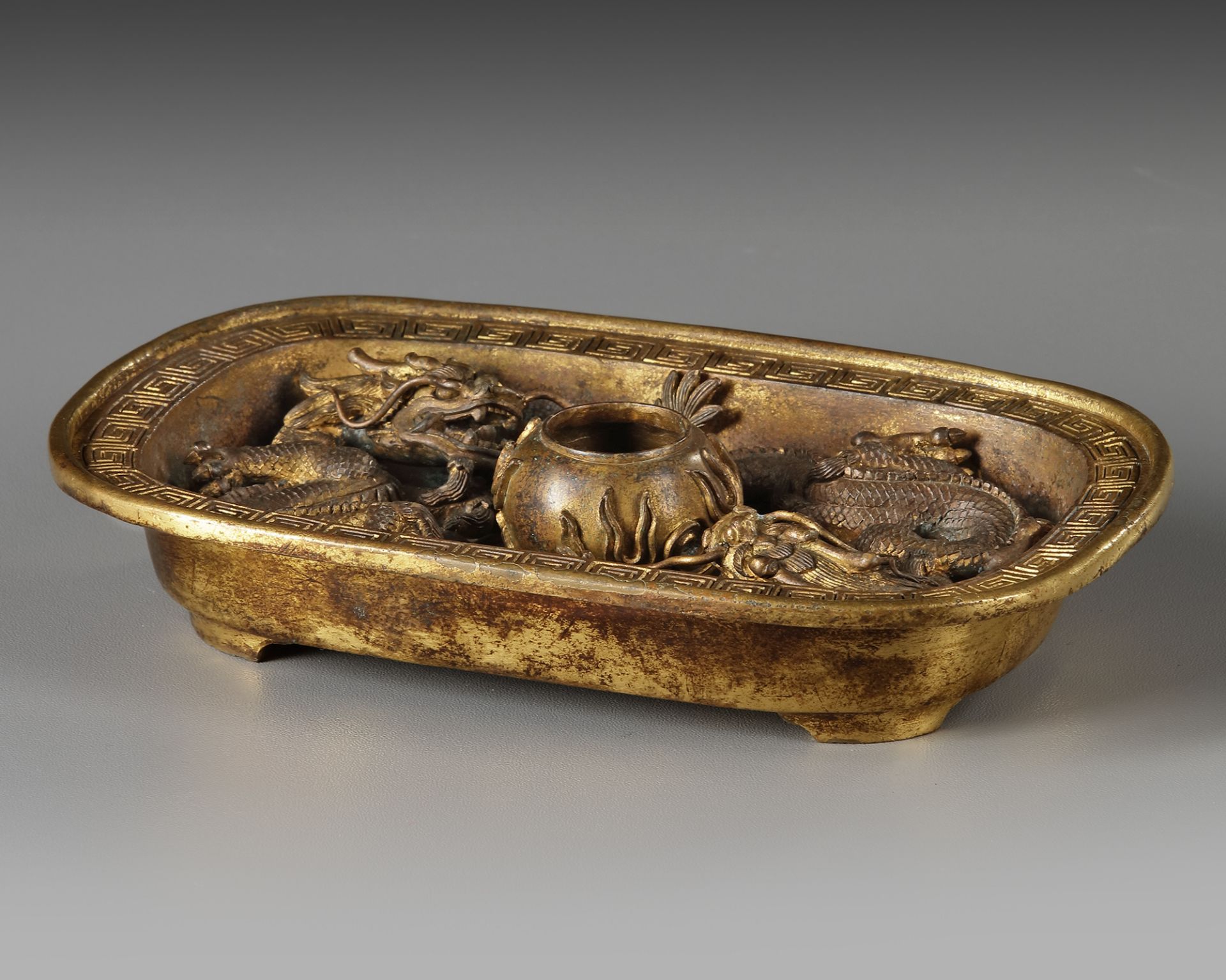 A CHINESE GILT BRONZE DRAGON DRIP PAN, 17TH/18TH CENTURY - Image 5 of 5