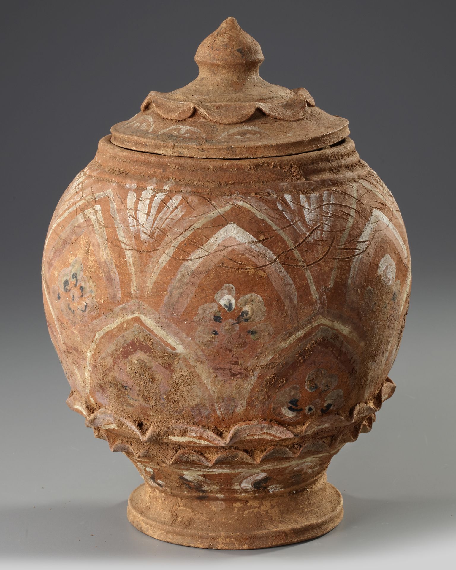 A CHINESE BUDDHIST JAR, YUAN DYNASTY (1279-1368 AD) - Image 3 of 5